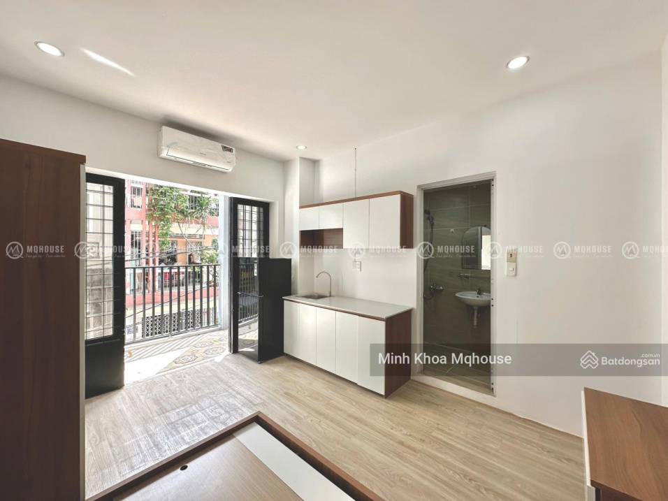 Modern 30m² Studio Apartment with Balcony