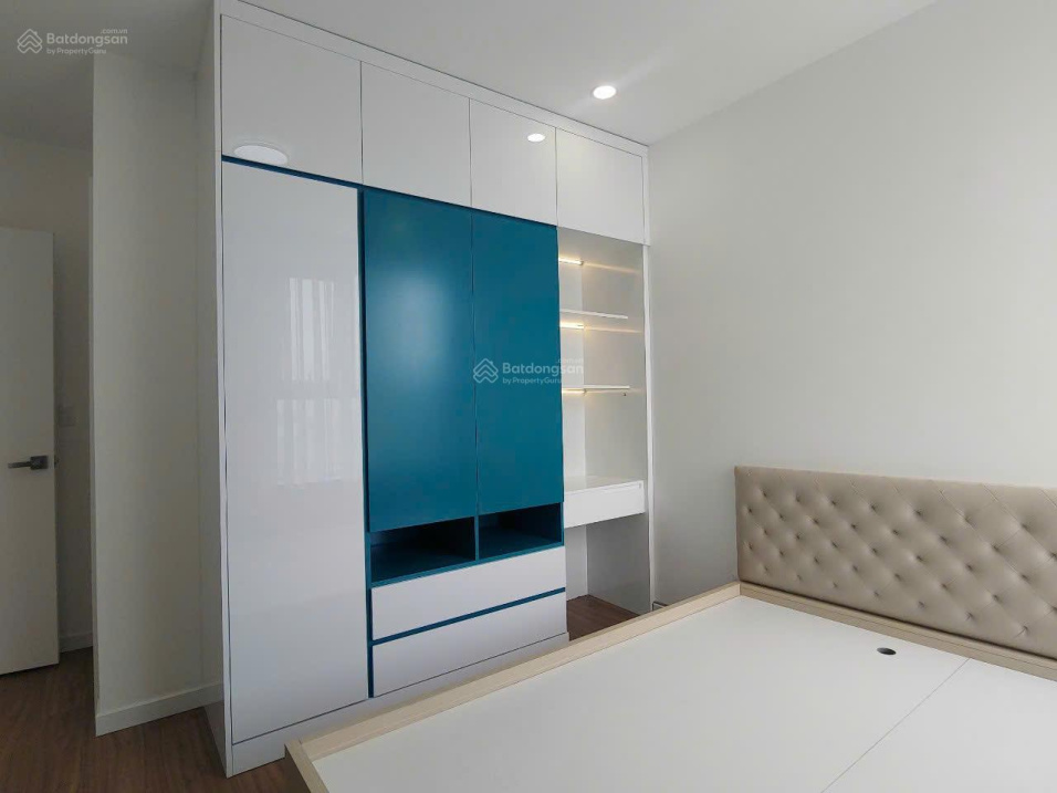 Modern 2-Bed Apartment with Designer Interior