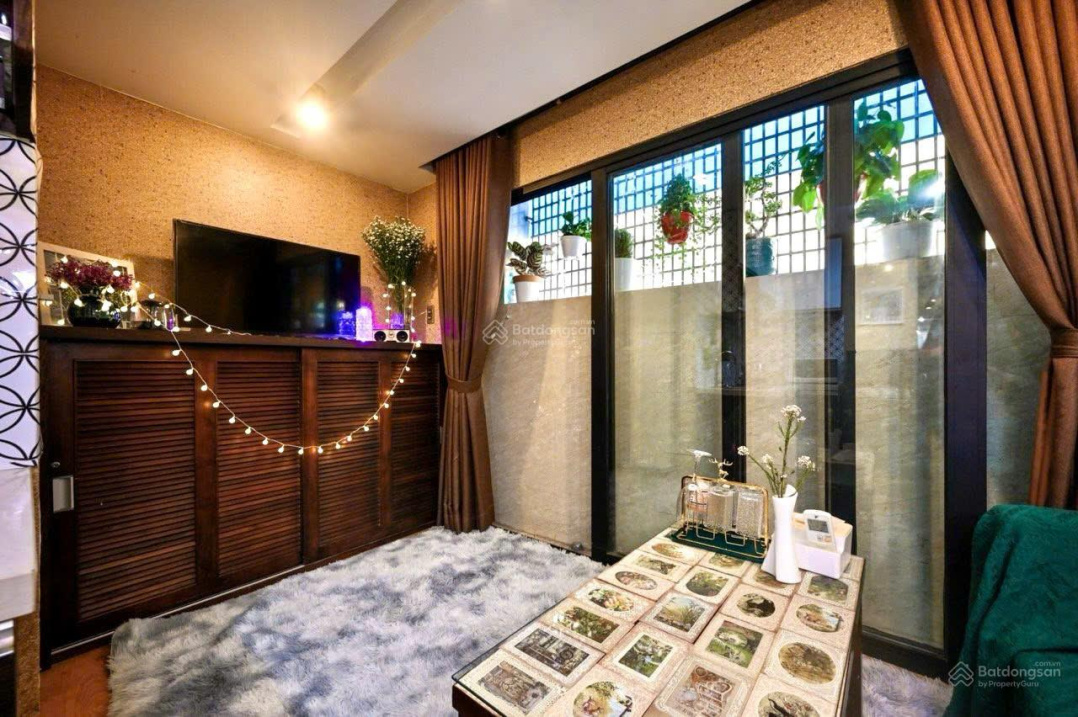 Modern Studio with Designer Interior in District 1