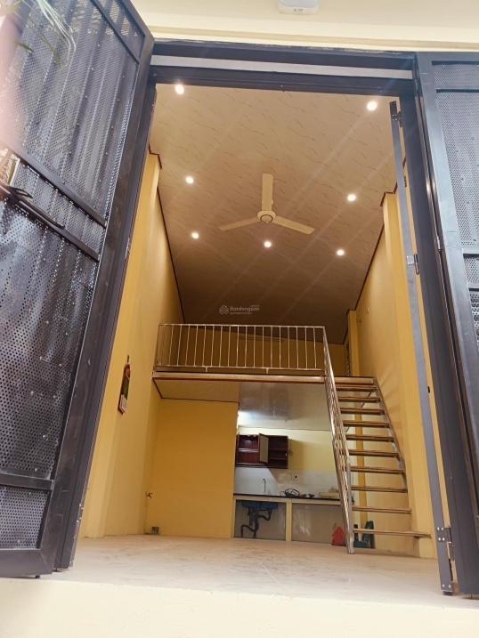 Modern Loft-Style Apartment with Mezzanine near Vinsmart City