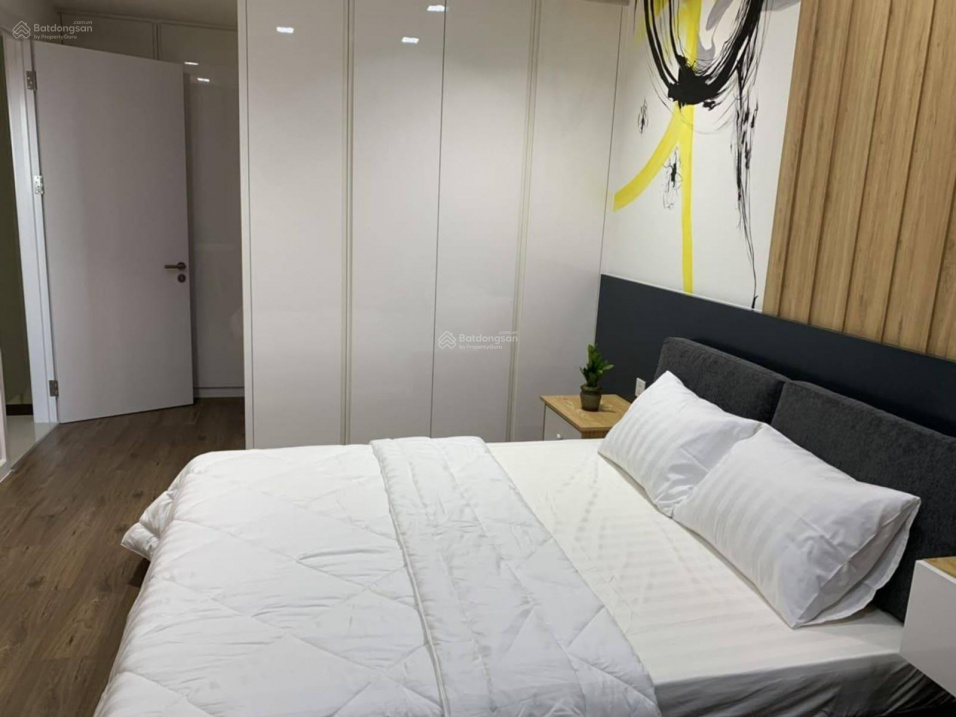 Modern 2-Bedroom Luxury Apartment in Tropic Garden