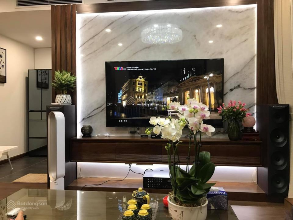 Modern 2-Bed Apartment in Tay Ho District