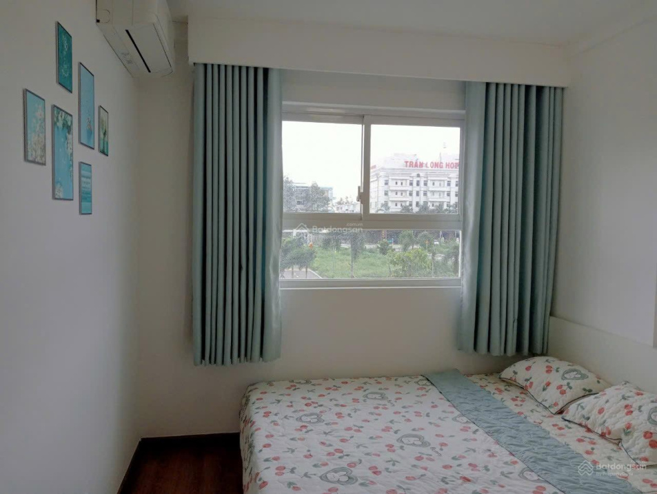 Modern 2-Bedroom Apartment with City View