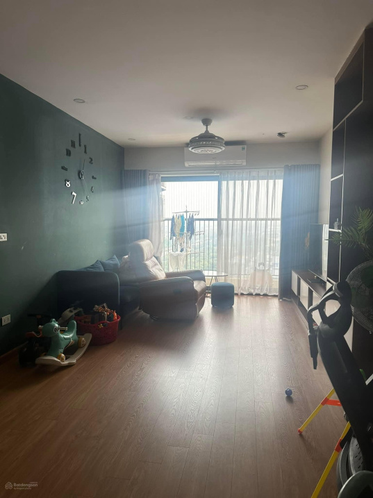 Modern 3-Bedroom Apartment with Balcony in Hanoi