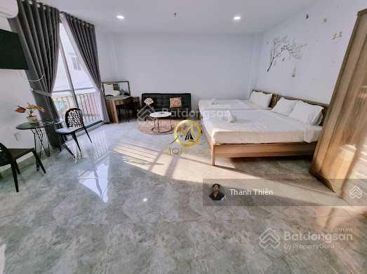 Modern Studio Apartment with Equipped Kitchen