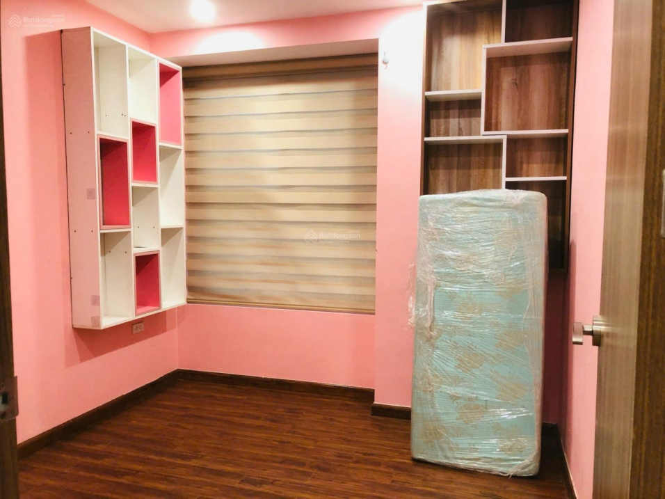 Furnished 2-Bedroom Apartment in Thang Long Garden