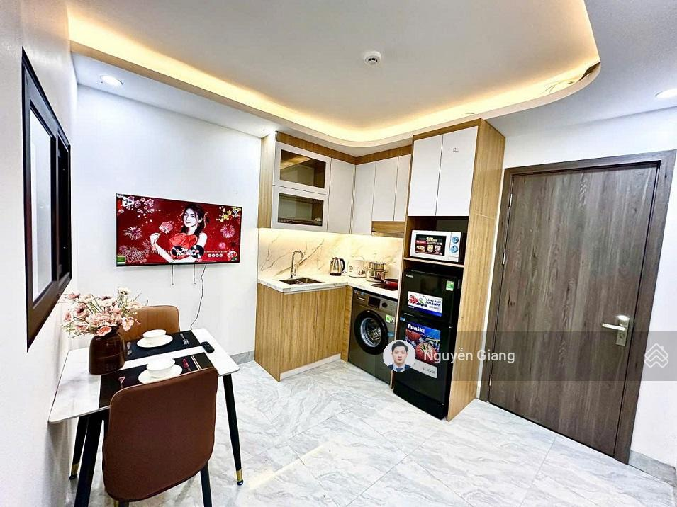 Modern Studio Apartment Near Hoang Cau Lake