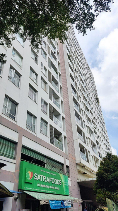 Corner apartment with view of Ong Ich Khiem, near Dam Sen Park