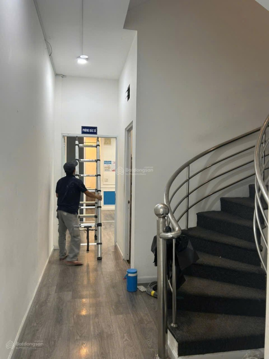 4-Bedroom Commercial House in Phu Nhuan District