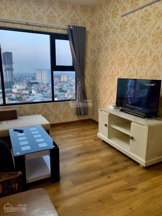 Modern 2-Bedroom Apartment with City View
