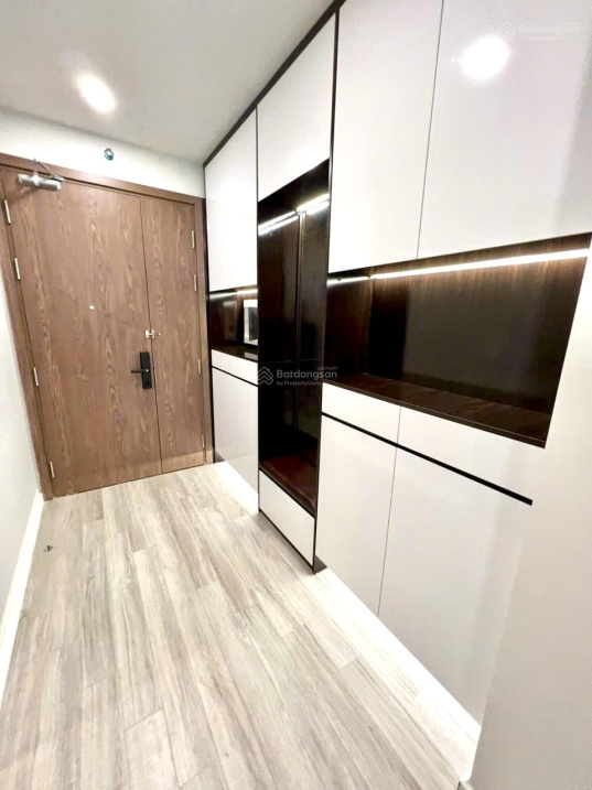 High-end Apartment at BRG The Diamond Place, Le Van Luong Street