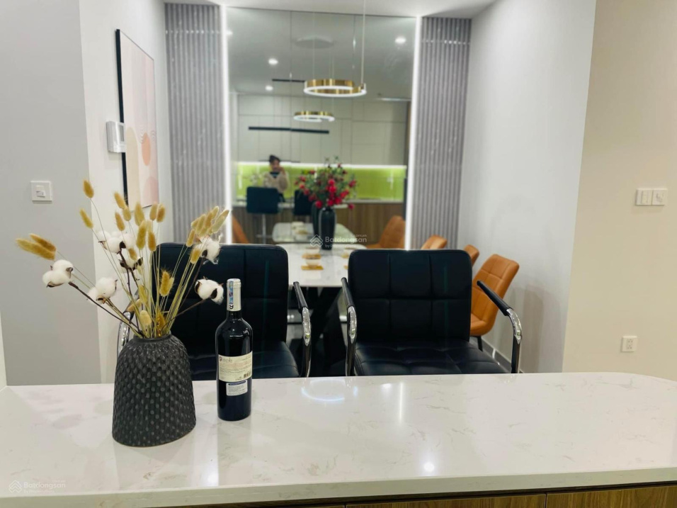 Modern 3-Bedroom Apartment in Ecolife Capitol