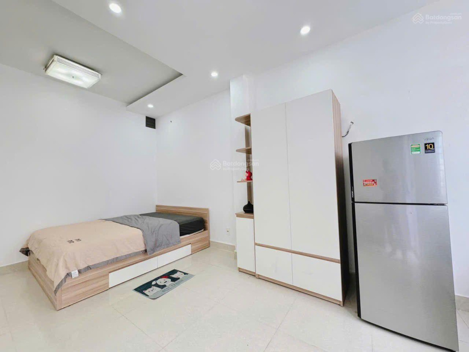 Modern Studio Apartment Near Airport and Markets