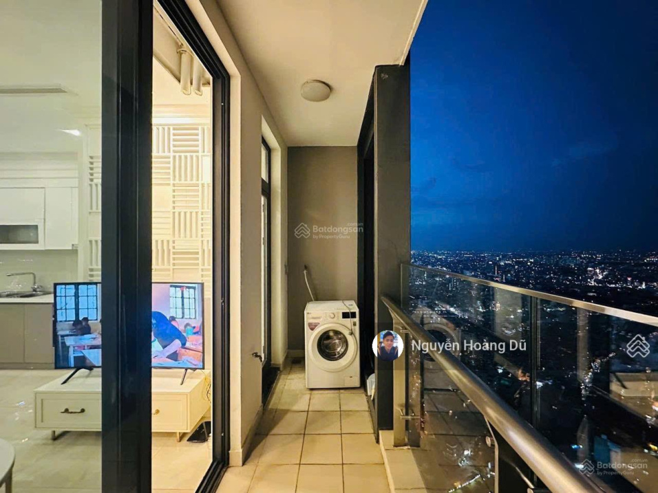 Modern 1-Bed Apartment with City Views