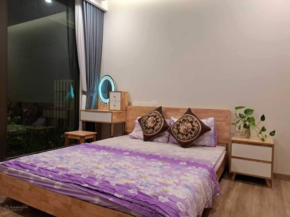 Modern 2BR Apartment with Lake View