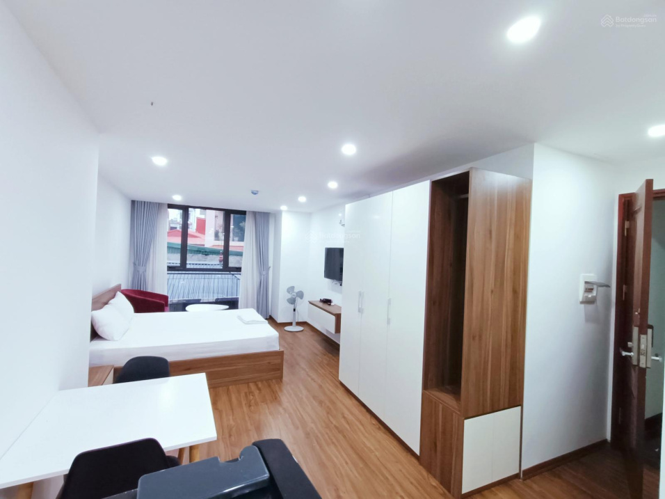 Modern 40m² Studio Apartment Near Lotte Center