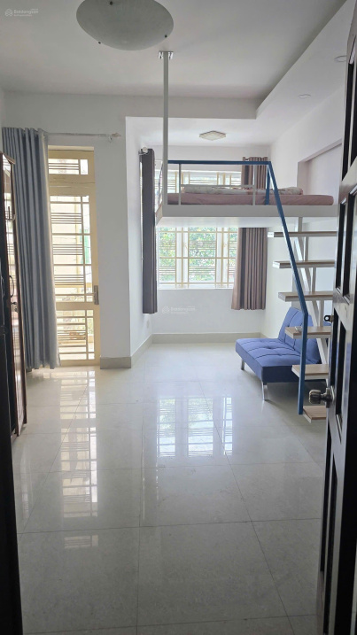 Spacious Loft Studio with Mezzanine Floor