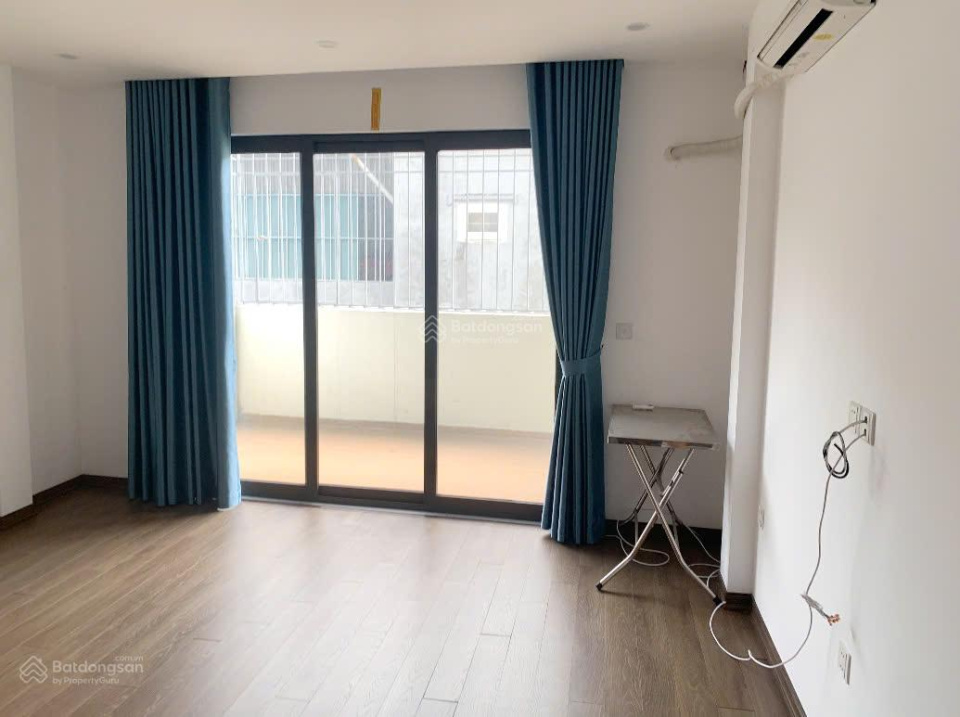 4-Floor House Near Nguyen Chi Thanh Street