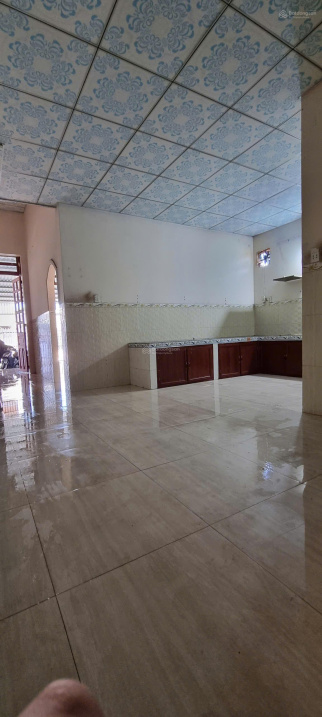 Spacious 150m² House with Three Bedrooms