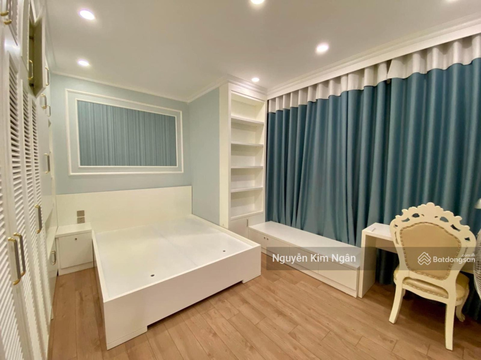 Luxurious Fully Furnished Royal City Apartment