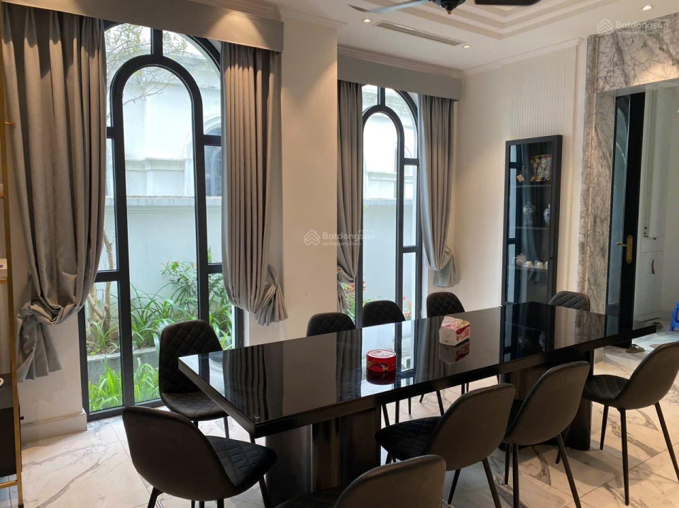 VIP Sao Biển Villa Rental - Spacious 3-Bedroom Property in Gia Lam, Hanoi