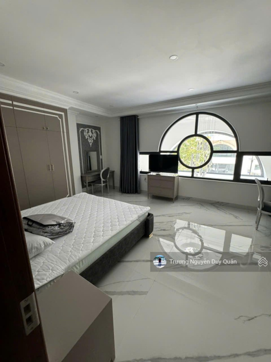 Modern Designer Apartment with Luxury Finishes
