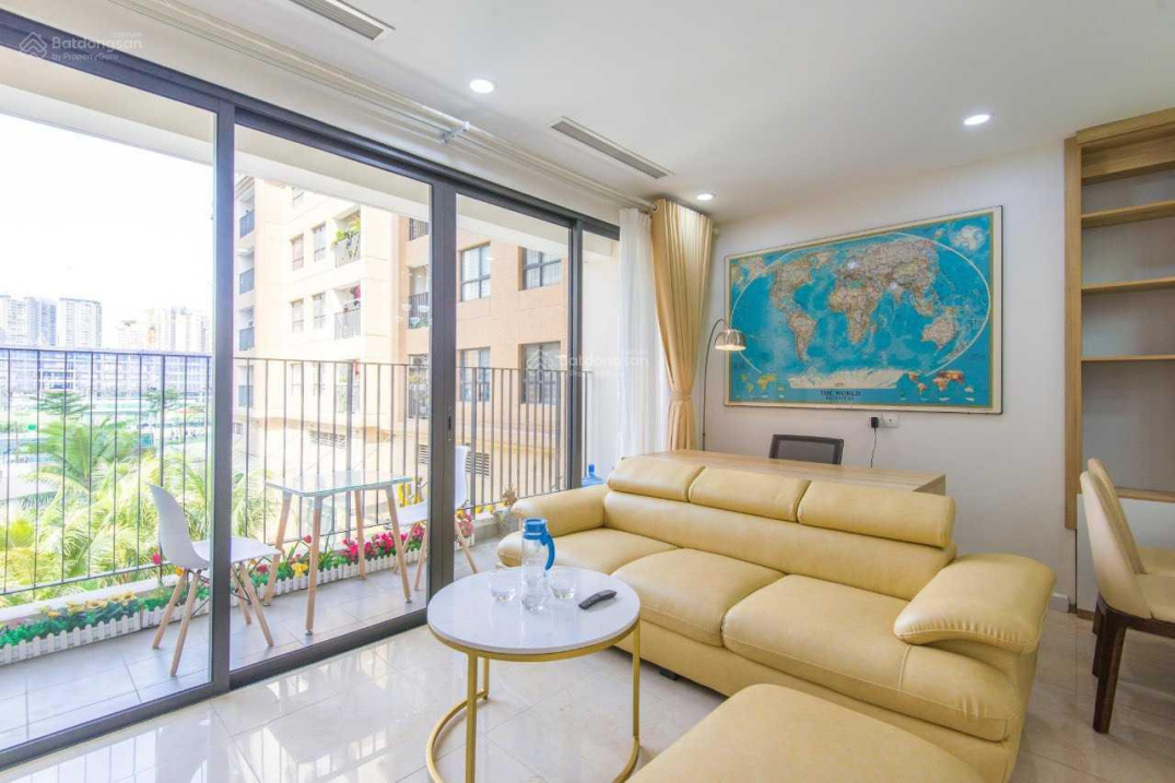 Luxury 3-Bed Diamond Tower Apartment with Pool