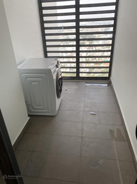 High-rise Apartment with City View near Nguyen Van Linh