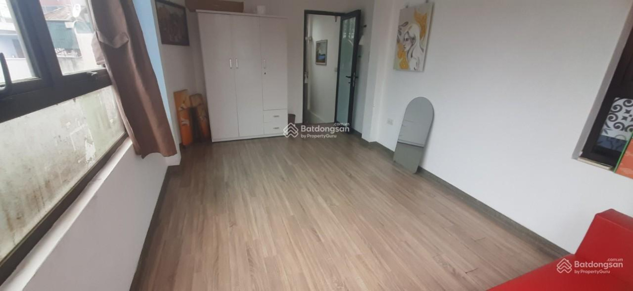 Centrally Located Ba Dinh District Rental - Close to Kim Ma Street