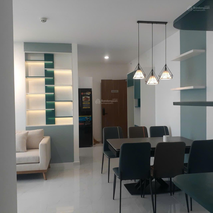 Modern 2-Bed Apartment with Designer Interior