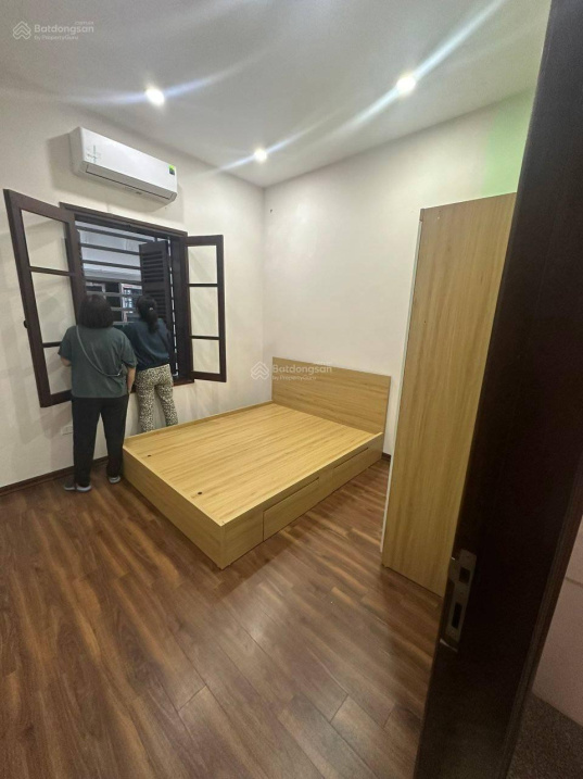 Spacious 5-Bedroom House Near Kim Ma Station