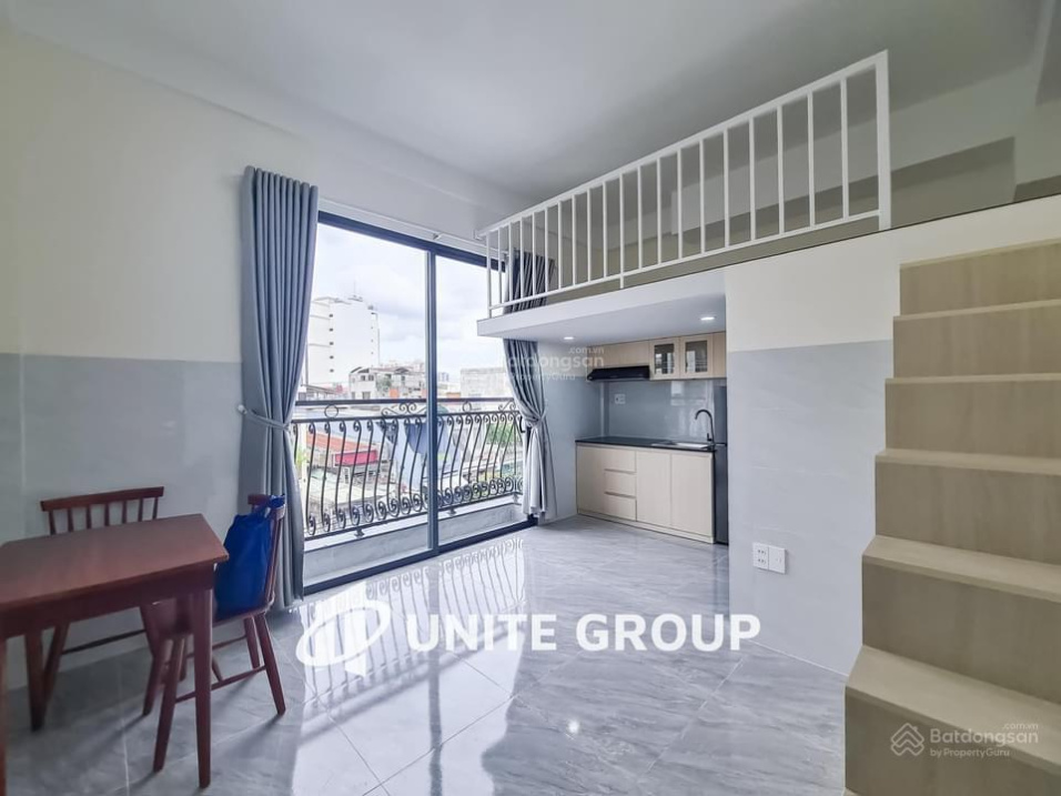 Modern Duplex Apartment with Balcony Near District 4
