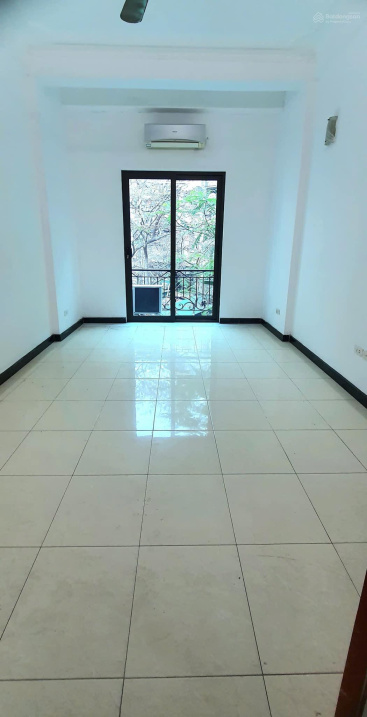 5-Floor Townhouse with Vehicle Access in Nguyen Chi Thanh