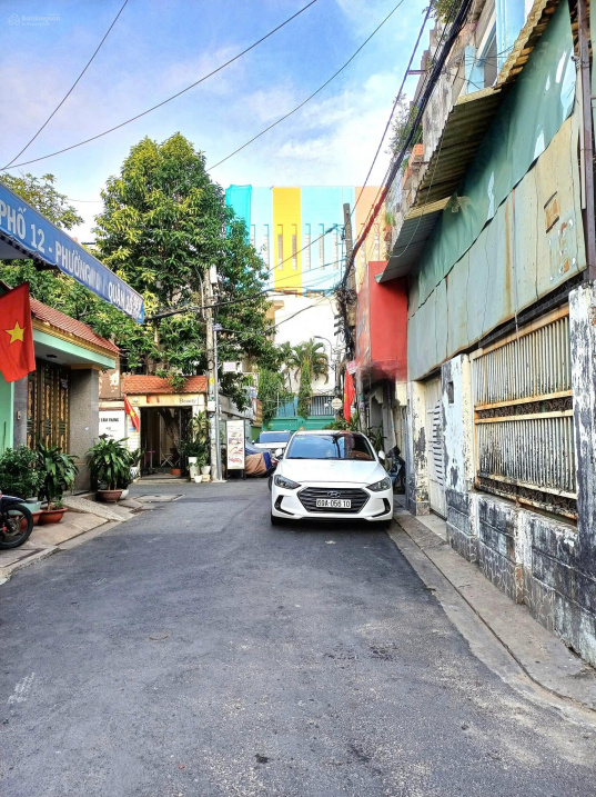 Spacious Rental Property on Sư Vạn Hạnh Street, Suitable for Office or Business