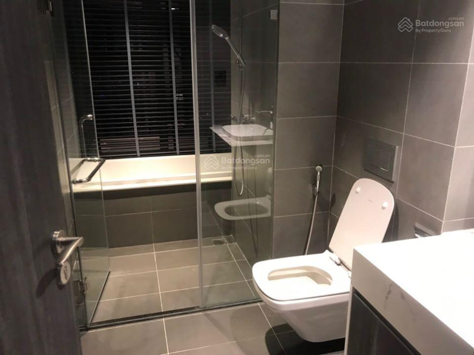 Spacious 3-bedroom apartment with city view