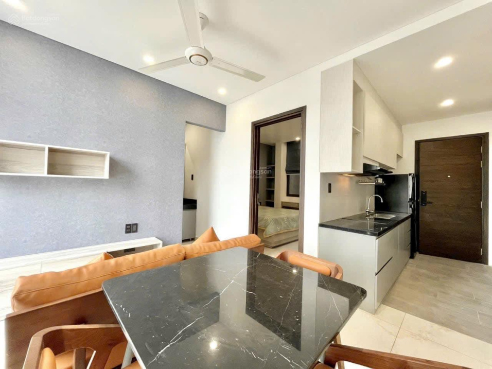 Fully Furnished Modern Apartment with Natural Light