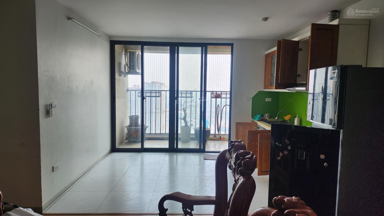 Spacious 3-Bedroom Apartment with Full Furnishing
