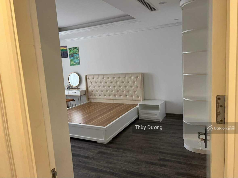 Luxury 3-Bedroom Apartment in Hong Kong Tower