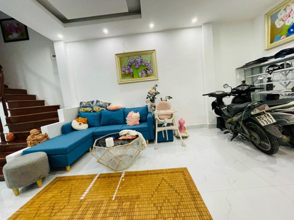 5-Floor House with Kitchen in Hoang Quoc Viet