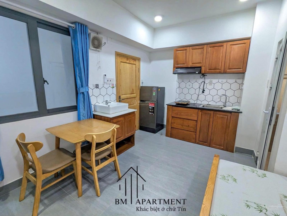 Furnished Studio Apartment with Modern Kitchen