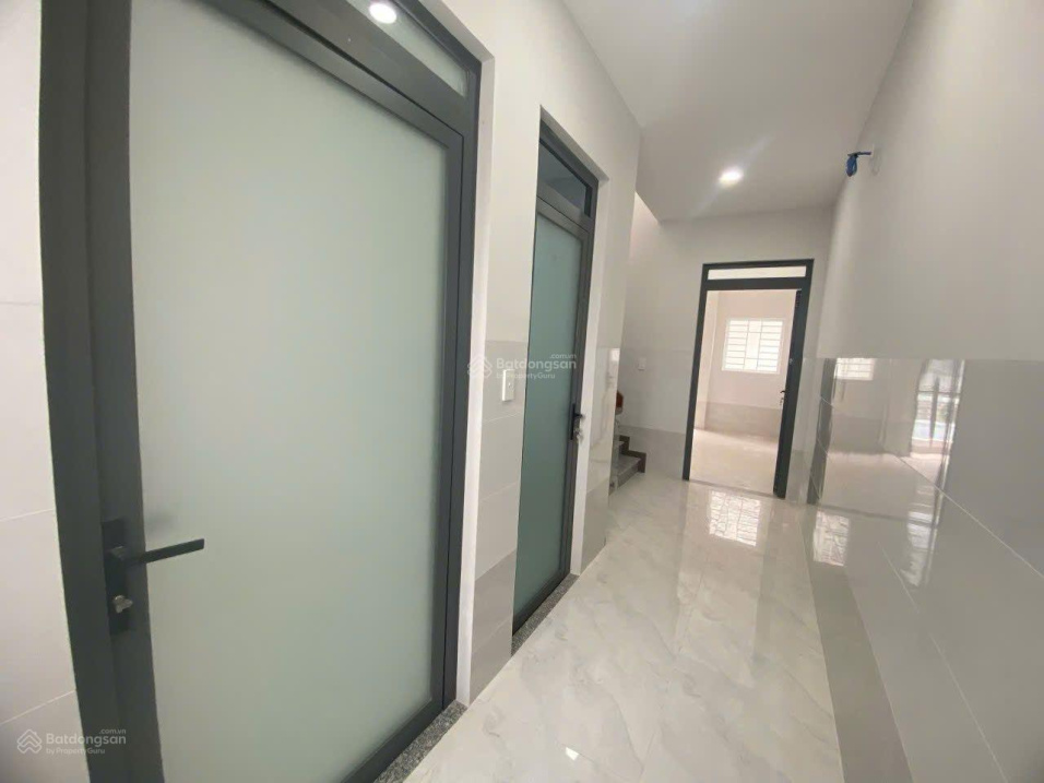 Modern Two-Bedroom House with Rooftop in Go Vap