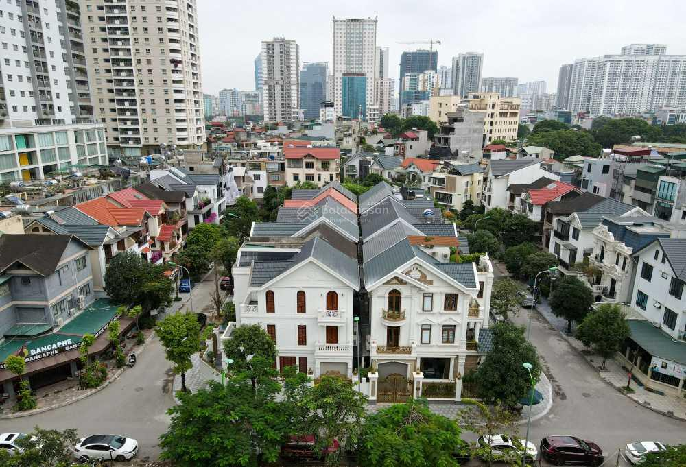 Super VIP Villa in Nam Cuong Phung Khoang Area