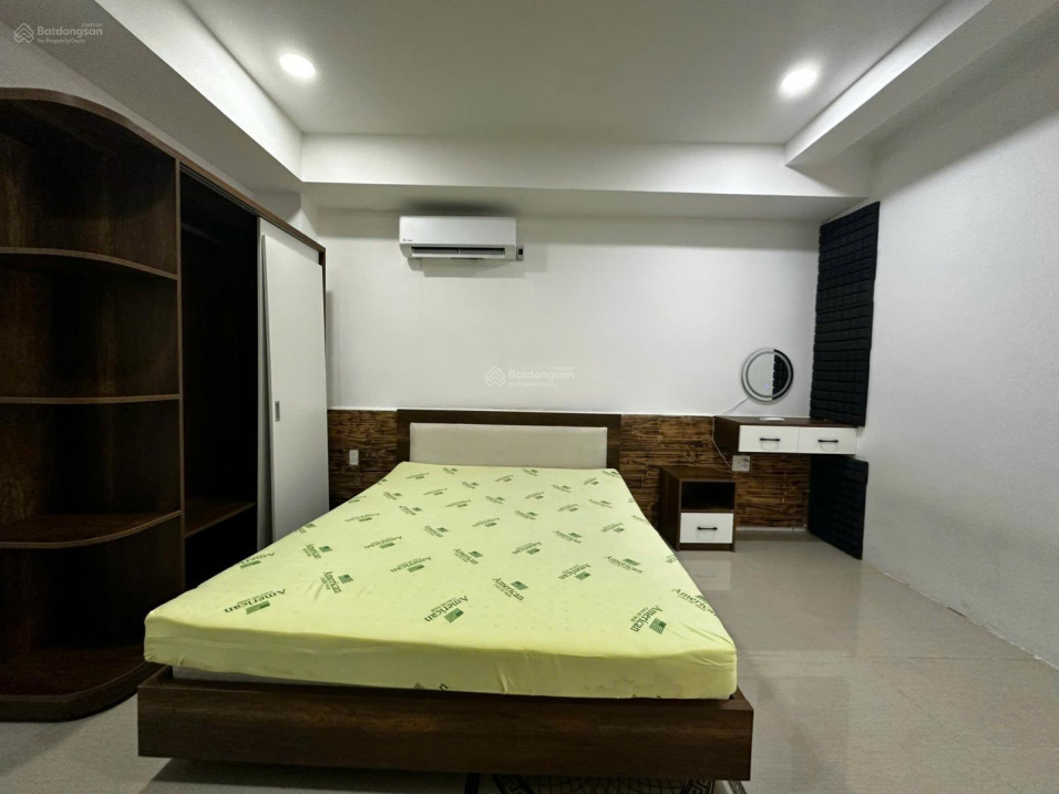 Modern 2BR Serviced Apartment with Garden District 1