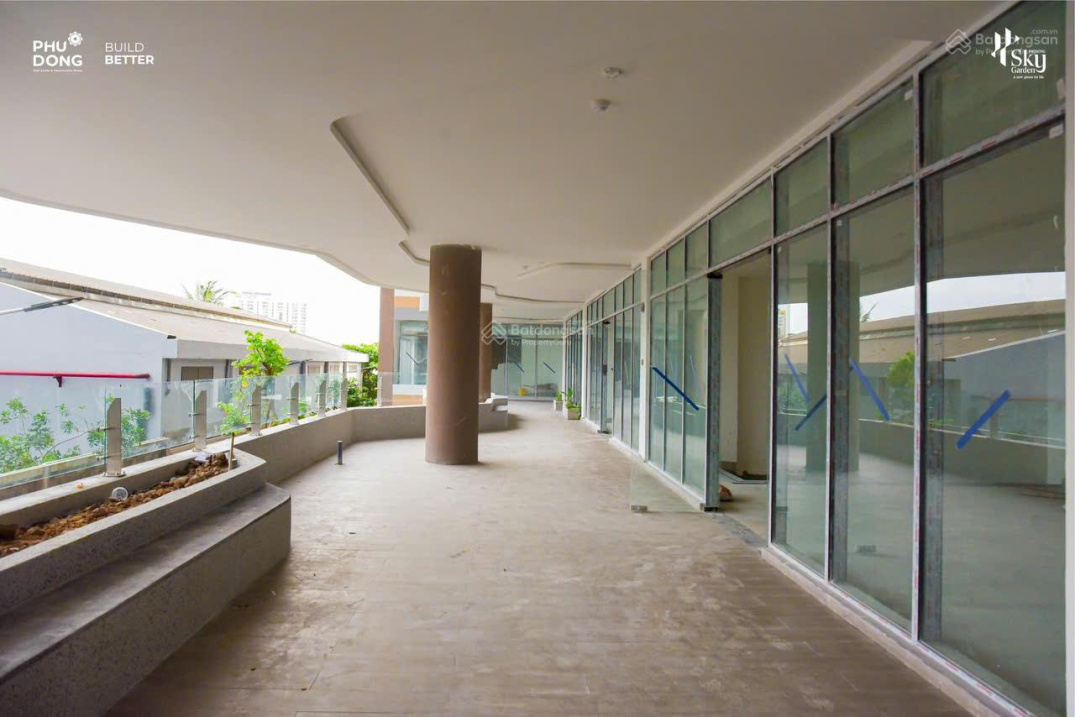 New 70m² Apartment with Pool View