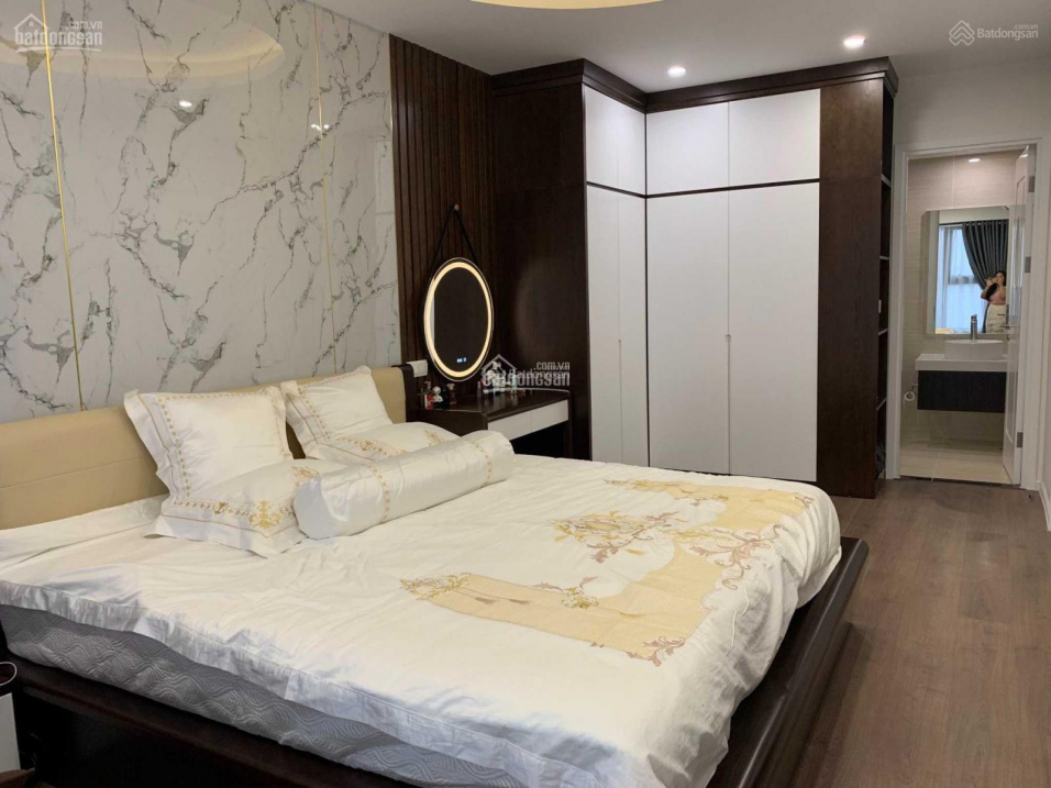 Modern 78m² Furnished Apartment with Balcony