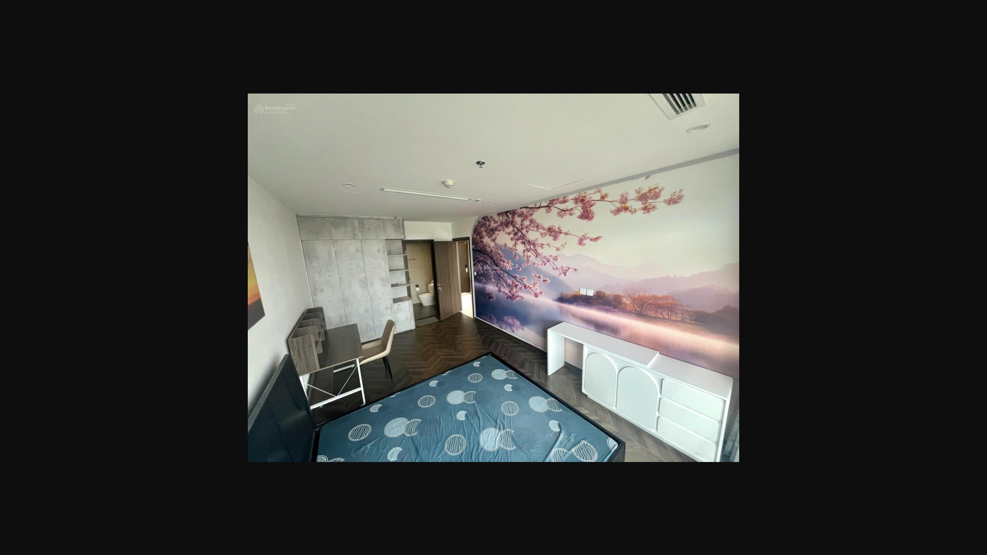 Modern Furnished 100m² Apartment with City Views