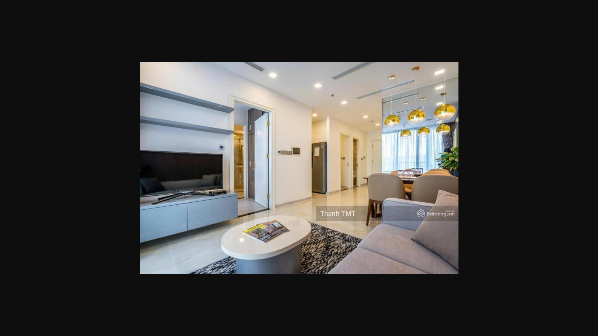 Modern 2-Bedroom Apartment with City Views