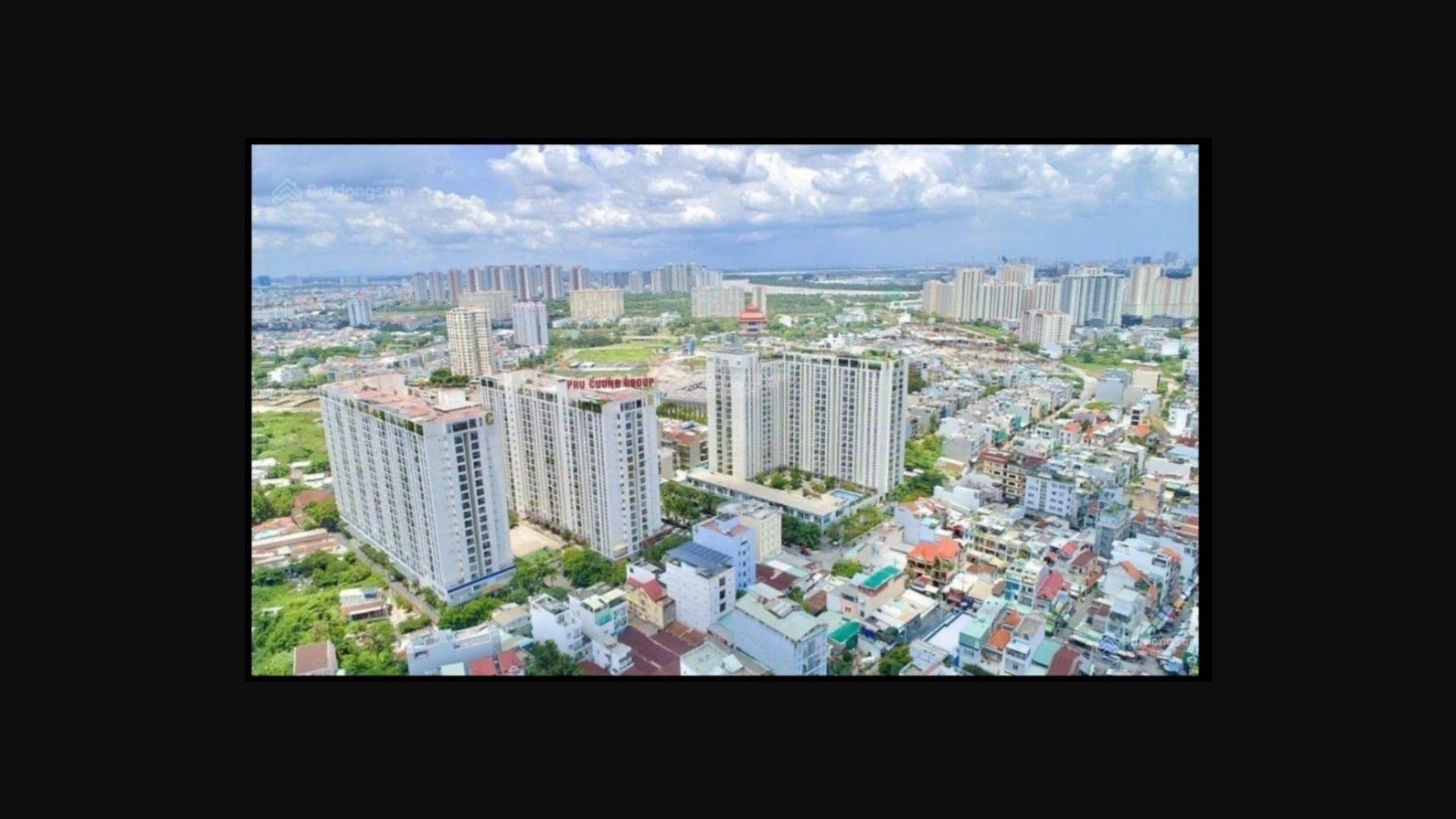 Modern 2-Bedroom Apartment Near Saigon Bridge
