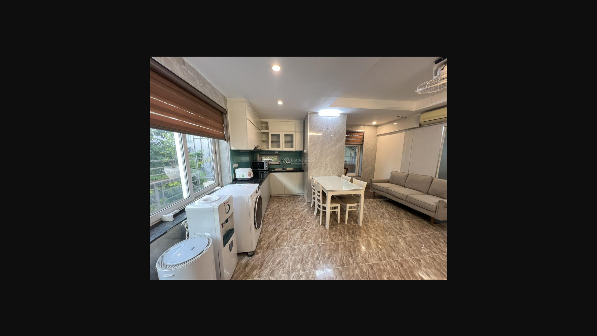 Modern 2-Bedroom Apartment Near Lotte Center