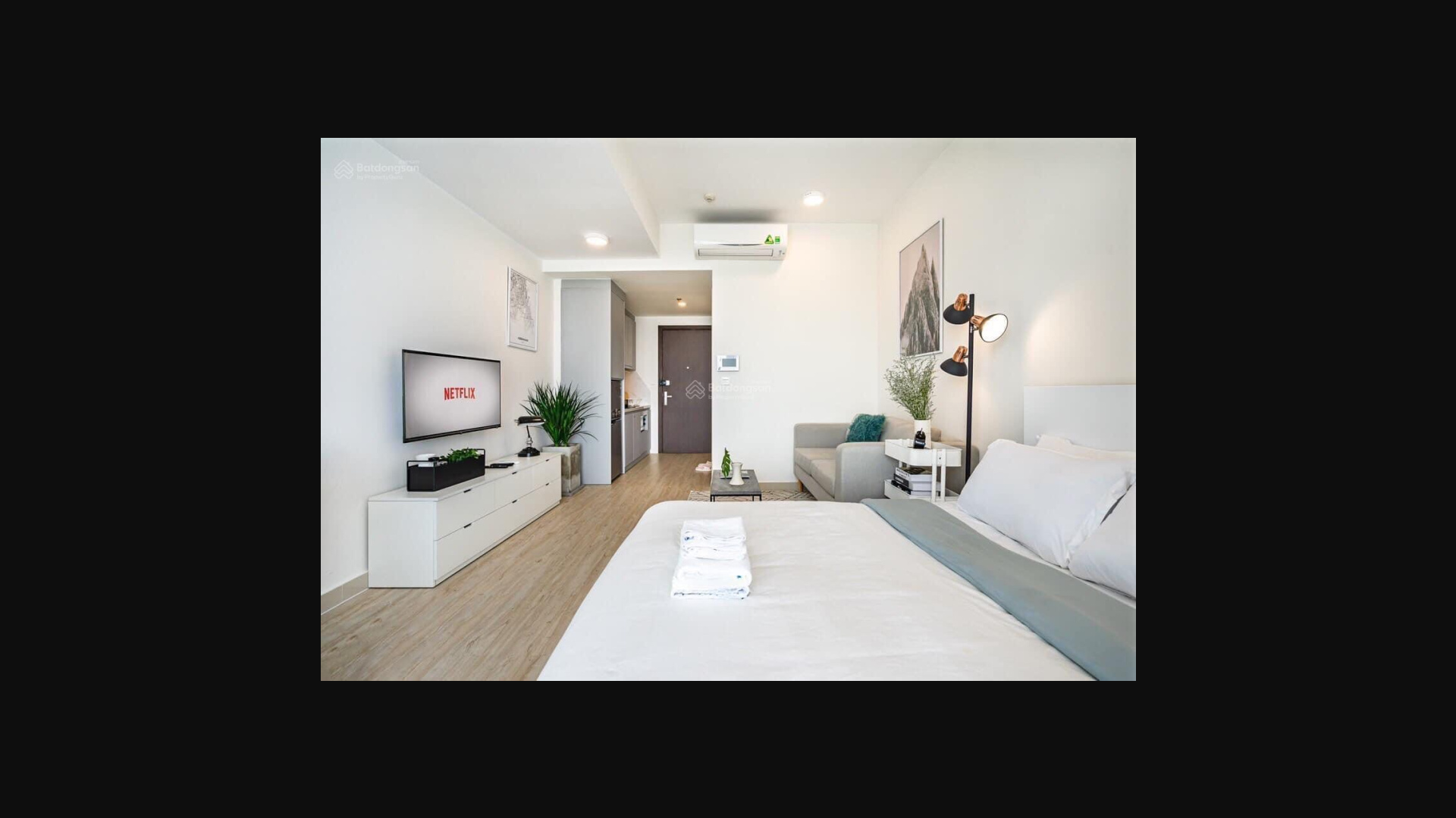 Modern Studio Apartment Near District 1